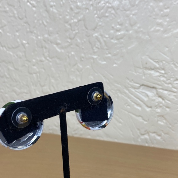 Elegant Polka Dot Button Earrings - Picture 4 of 5